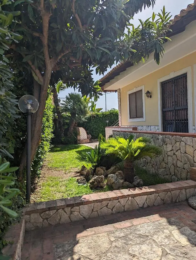 Villa Lucia Fontane Bianche